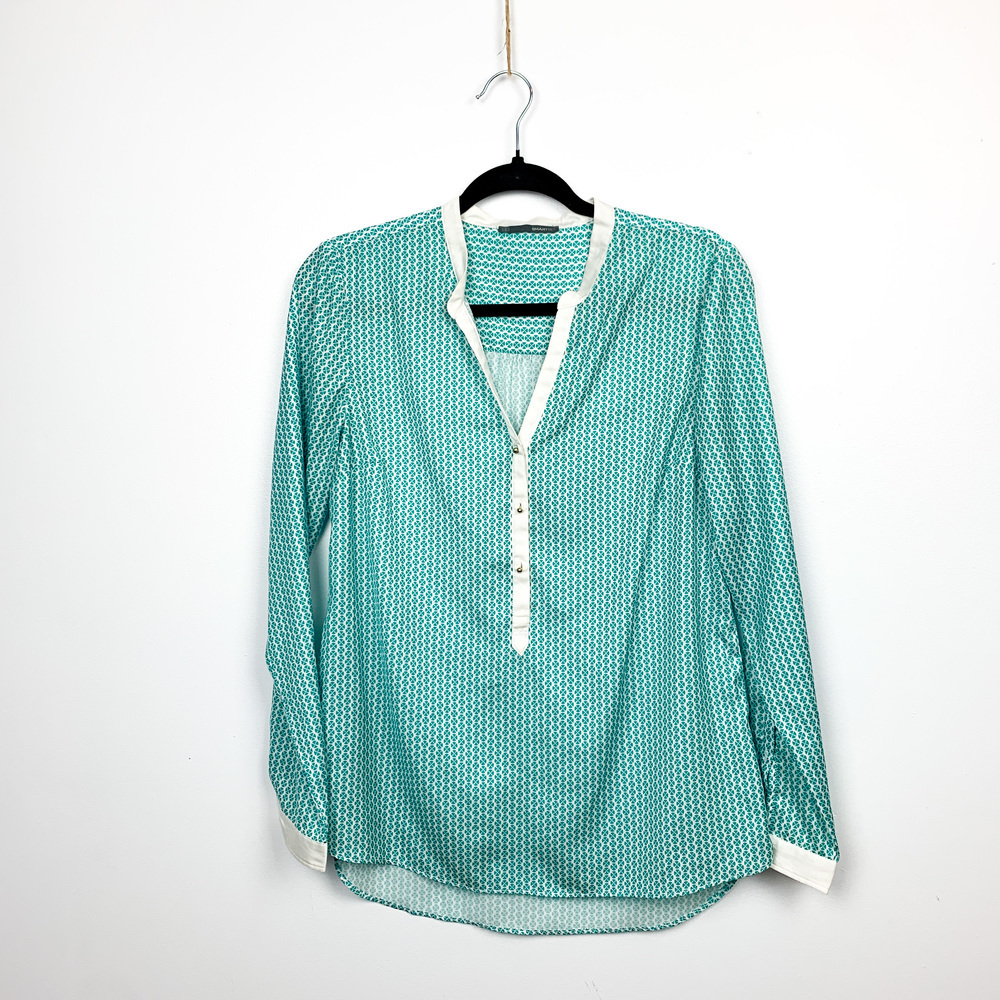 Smart Set Patterned Blue & White Long Sleeve Blouse